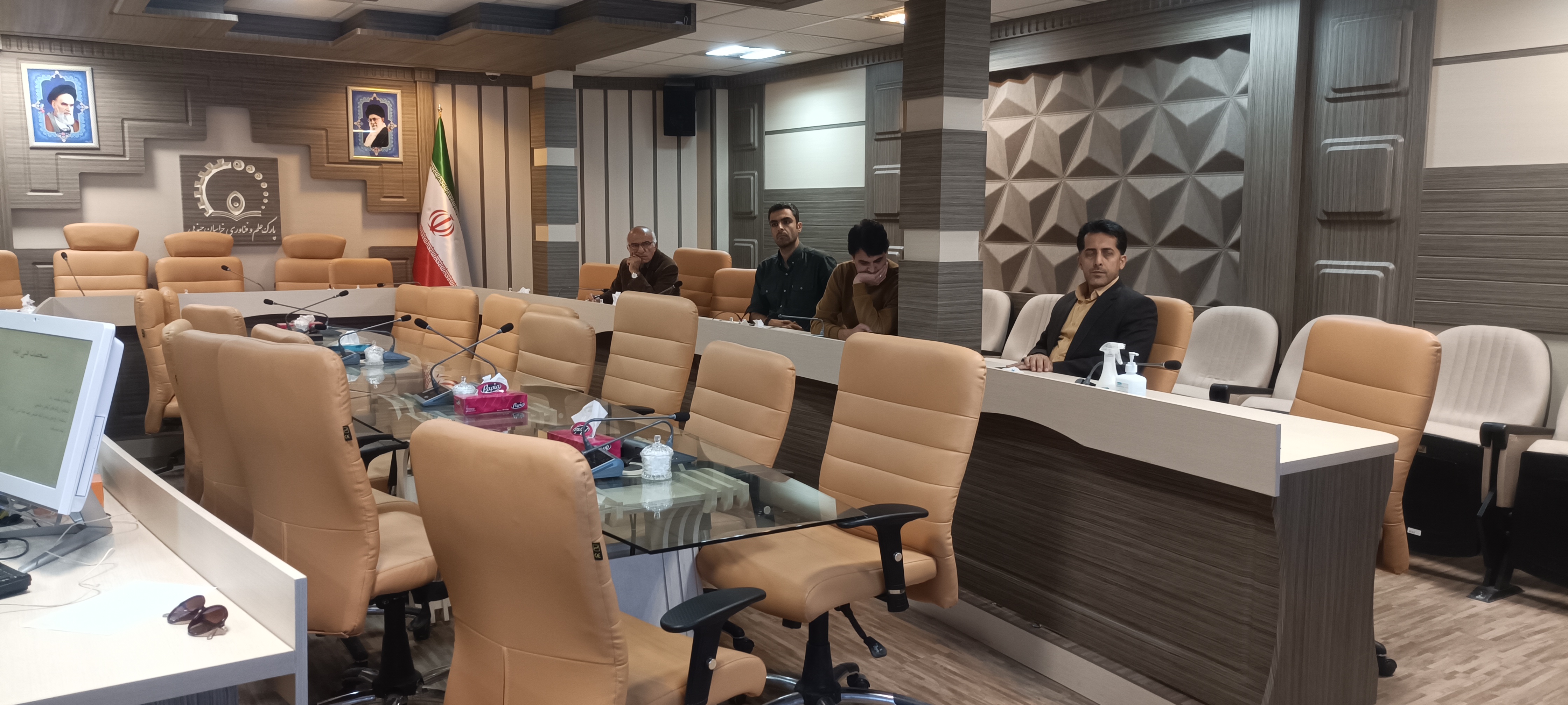 حضور سرپرست پارک علم و فناوری خراسان جنوبی و هیئت همراه در چهارمین کنفرانس ملی انجمن علمی پارک‌های فناوری و سازمان‌های نوآور ایران